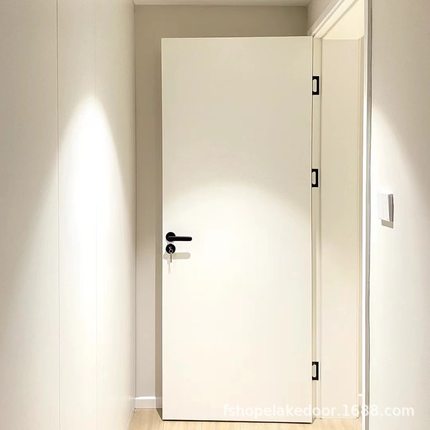 白色卧室门家用橡木烤漆门平雕门隔音实木门平开式房门厂家