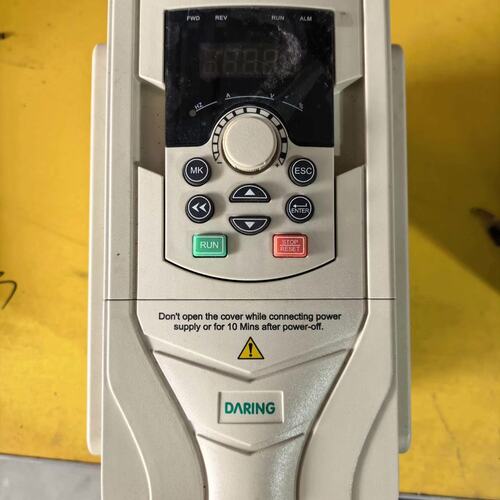 议价大DARING变频器 DR300H-T4-05R5-BA可维修