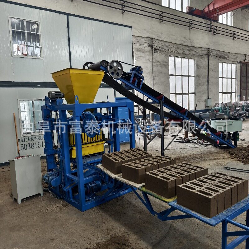 小型水泥砖机生产线建筑材料成型设备混凝土空心半自动免烧砌块机
