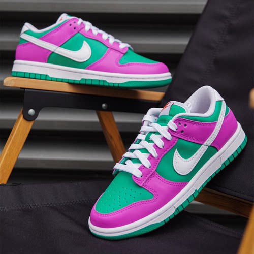 NikeDunk低帮复古透气板鞋