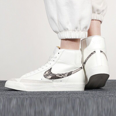 耐克 Nike  BLAZER MID '77 女子开拓者 运动休闲板鞋 DA8736-100