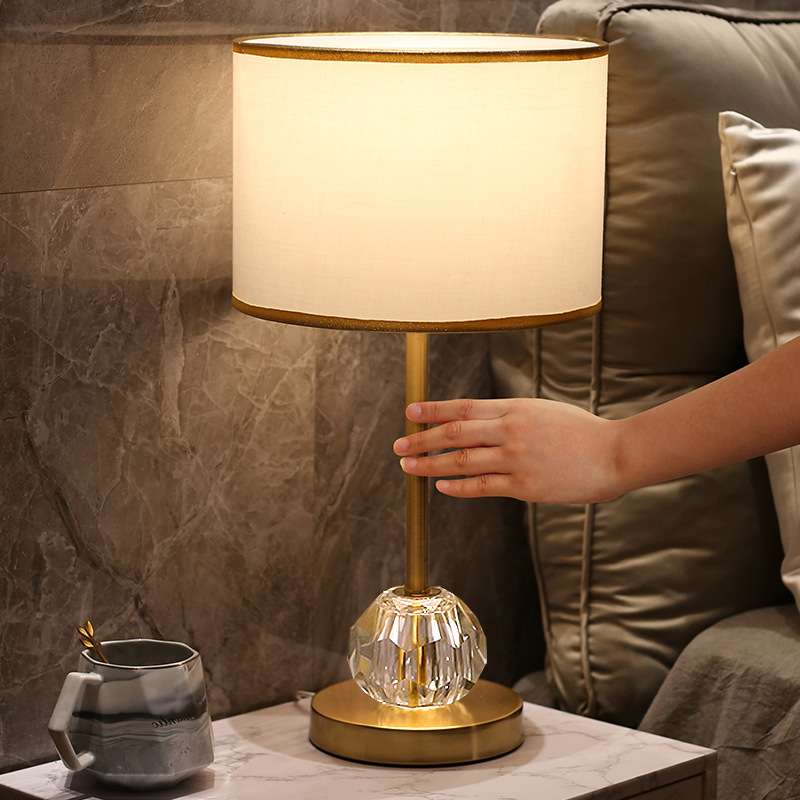 【跨境】美式简约床头柜灯怕黑小夜灯房间触摸感应床头全铜台灯