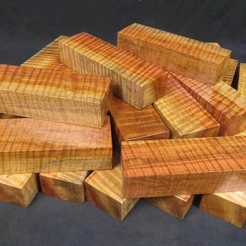 金丝花梨雕刻工艺木料边角料木板料手机壳楠木水波纹佛珠手串弹弓