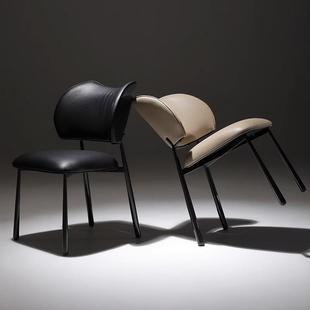 意式极简真皮餐椅家用设计师靠背椅子简约现代高级感餐桌椅酒店椅