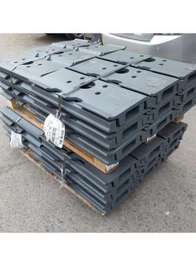 PC200-300-360-450小松挖土机履带板-链板总成-履带板螺丝-螺栓-