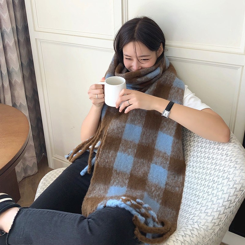 秋冬季仿羊绒格子流苏围巾韩版女士骑行出行保暖时尚针织围脖披肩