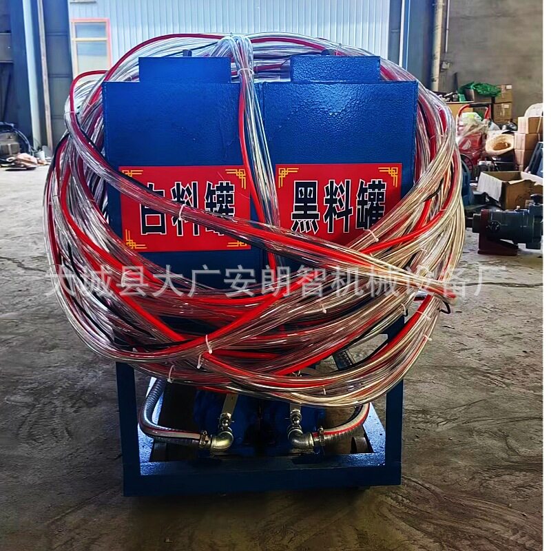 【现货供应】喷涂机低压聚氨酯发泡黑白料浇筑屋顶墙缝填缝设备