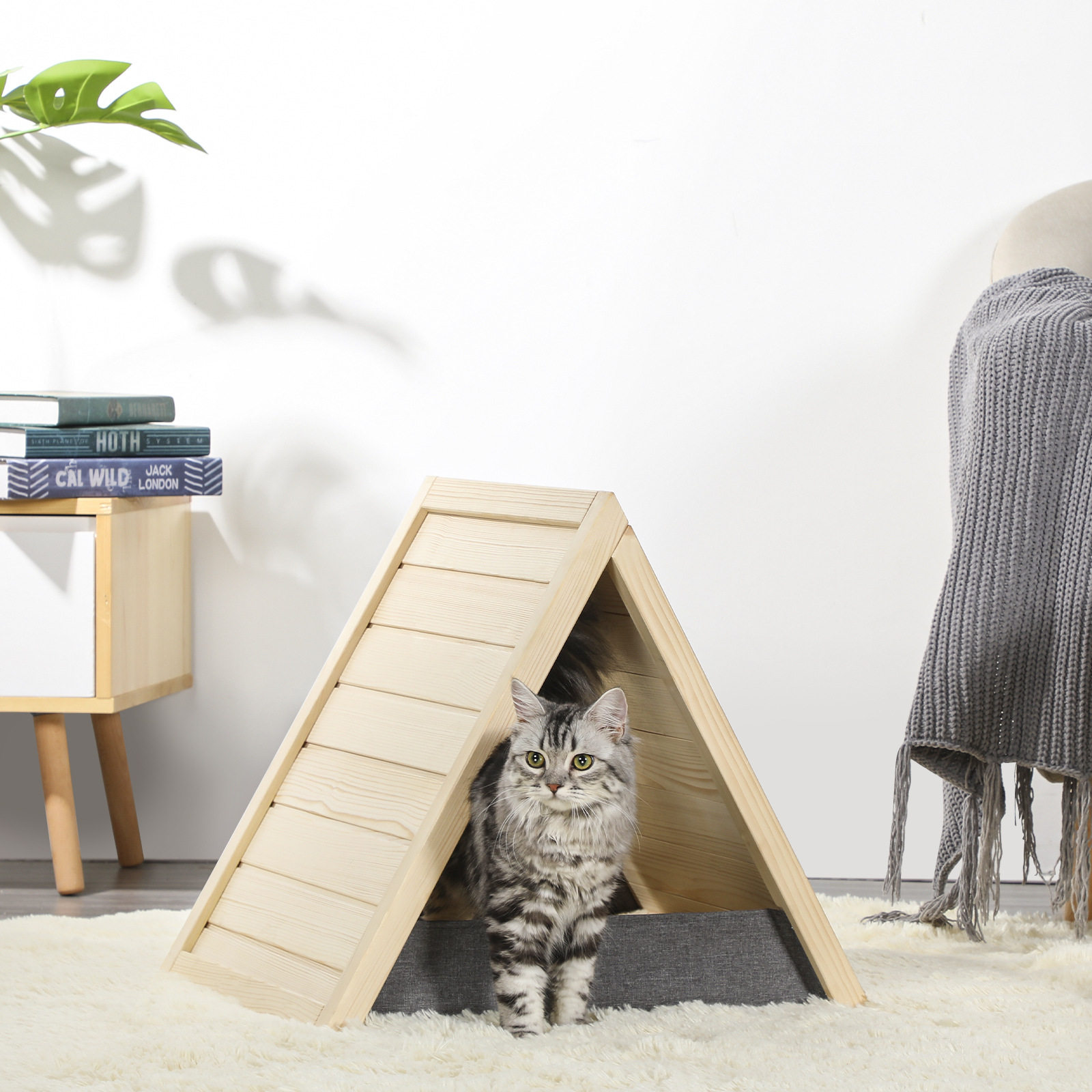 木质三角立式猫抓板耐磨不掉屑猫窝宠物家具一体结实防猫抓可折叠