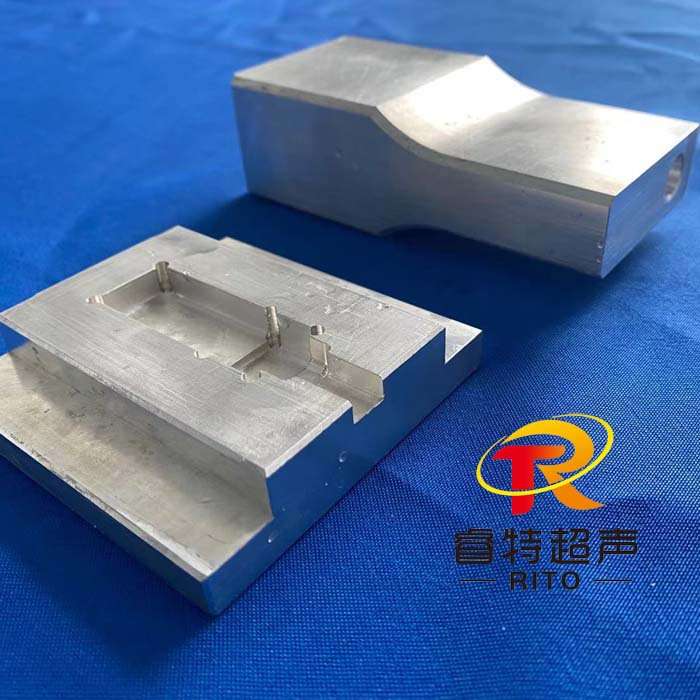 20Khz频率电器塑料配件上下组件超声波模具焊头子制作和底模治具