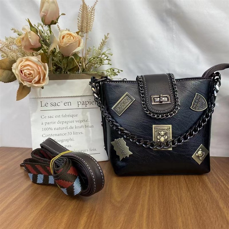 小包包2023新款潮韩版少女生时尚休闲网红百搭复古单肩斜挎水桶包