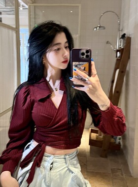 大码女装法式复古泡泡袖v领针织衫春季新款胖mRm红色小众别致上衣