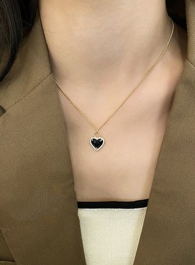 精致轻奢黑色爱心项链女法式复古小众气质高级感设计锁骨链配饰潮
