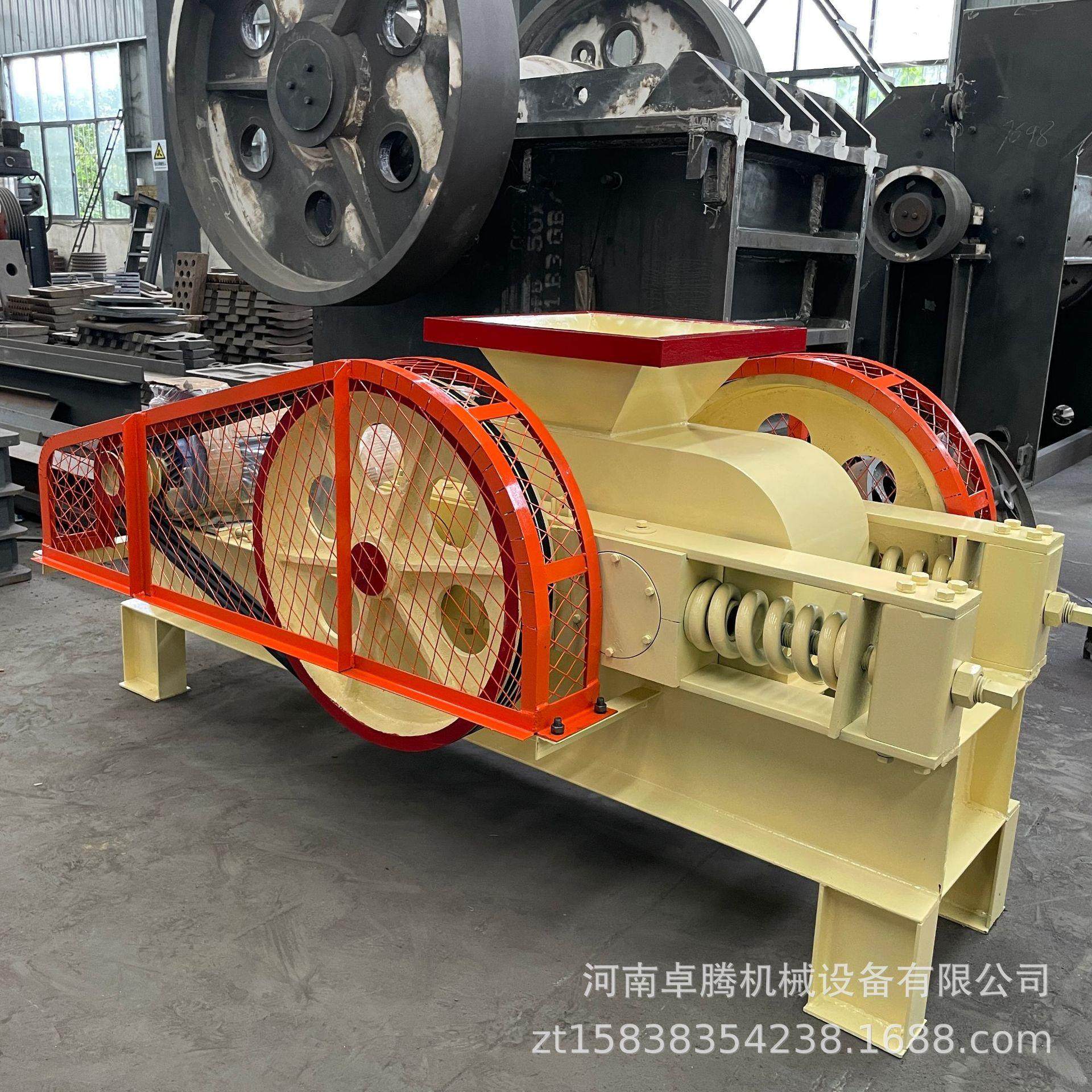小型250*400狼牙齿对辊制砂机煤炭石英石对辊破碎机双齿辊粉碎机