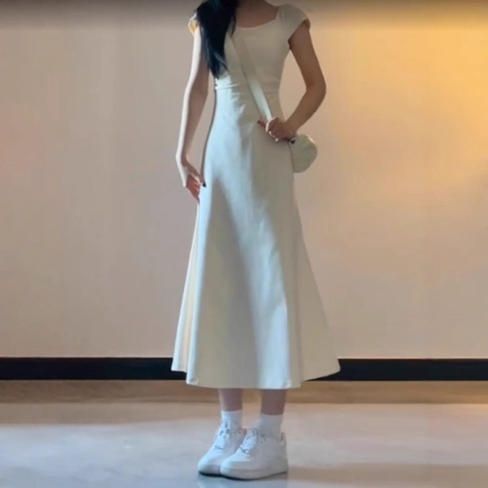 修身鱼尾长裙小众设计夏季新款包臀连衣裙子感气质收腰显身材