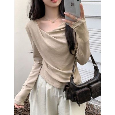 韩系穿搭荡领斜角肩针织衫长袖
