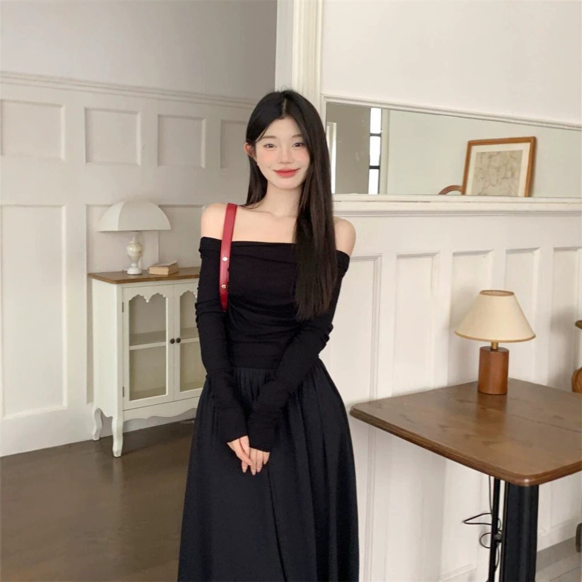 纯欲风白月光一字肩长袖连衣裙女开春初恋小白裙收腰显瘦打底长裙