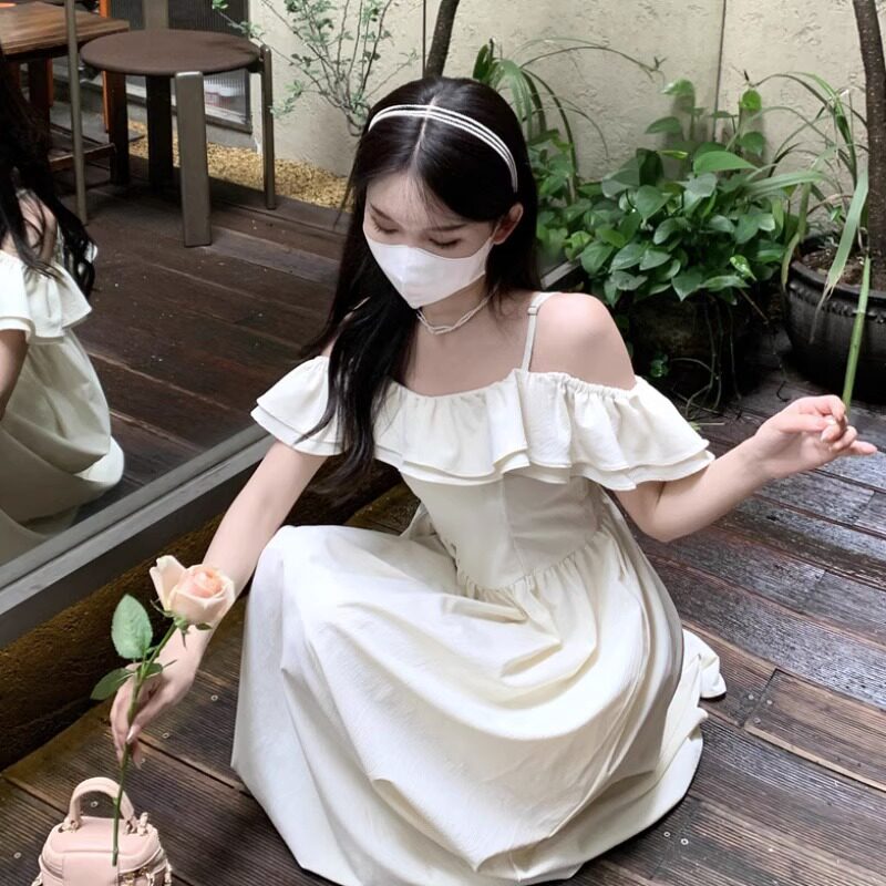 一字肩吊带连衣裙夏季女年女装新款法式荷叶边收腰显瘦长裙子