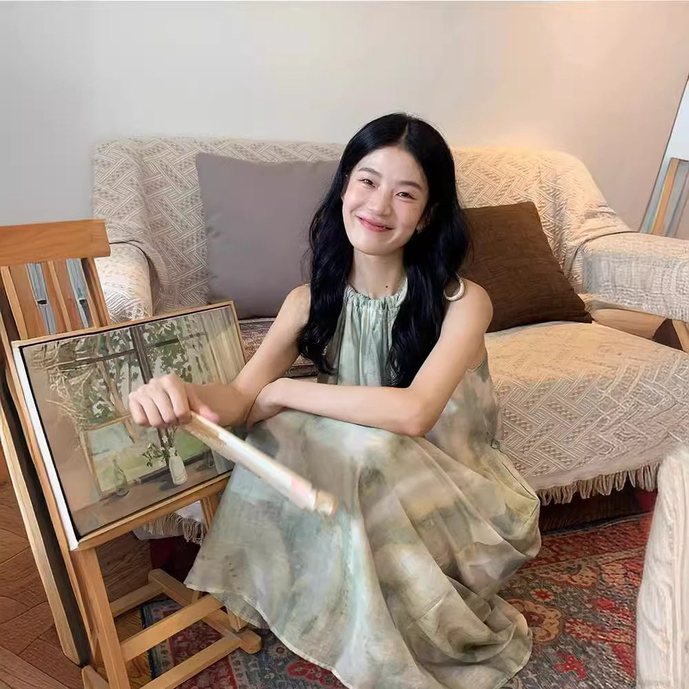 新中式无袖晕染挂脖吊带连衣裙女装夏季2025新款慵懒风度假长裙子