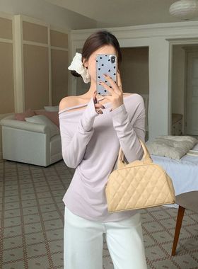 紫色一字肩荡领设计感长袖T恤女2025年秋季新款褶皱宽松显瘦上衣