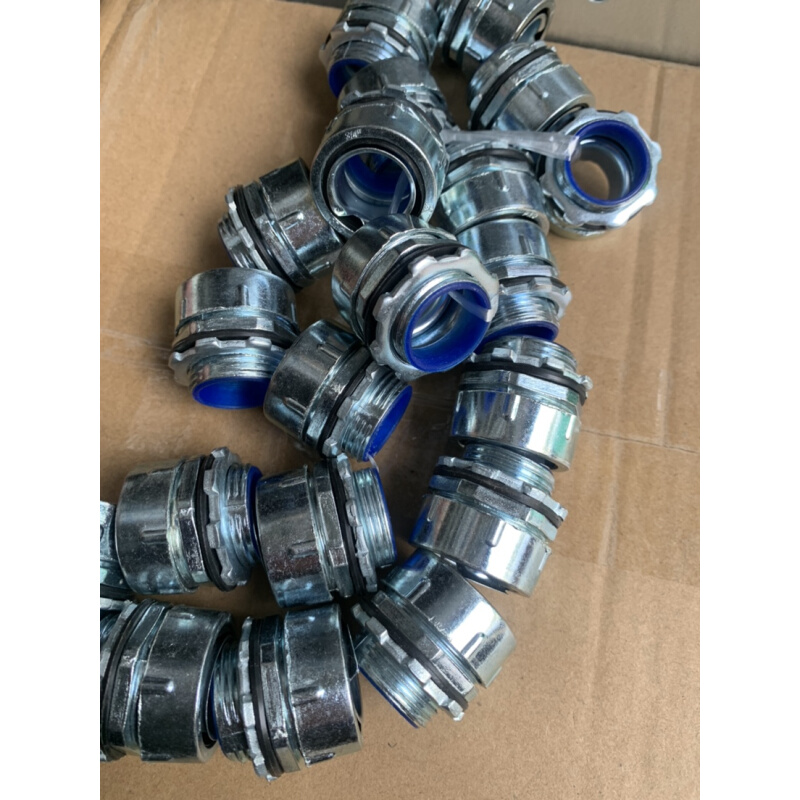 包塑金属软管接头镀锌中标圆帽外螺纹外牙外丝穿线蛇皮管箱接头