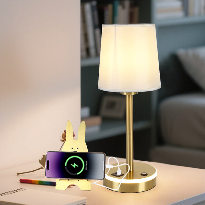 新款复古台灯美式三色变光充电台灯书房卧室氛围感装饰触摸款台灯