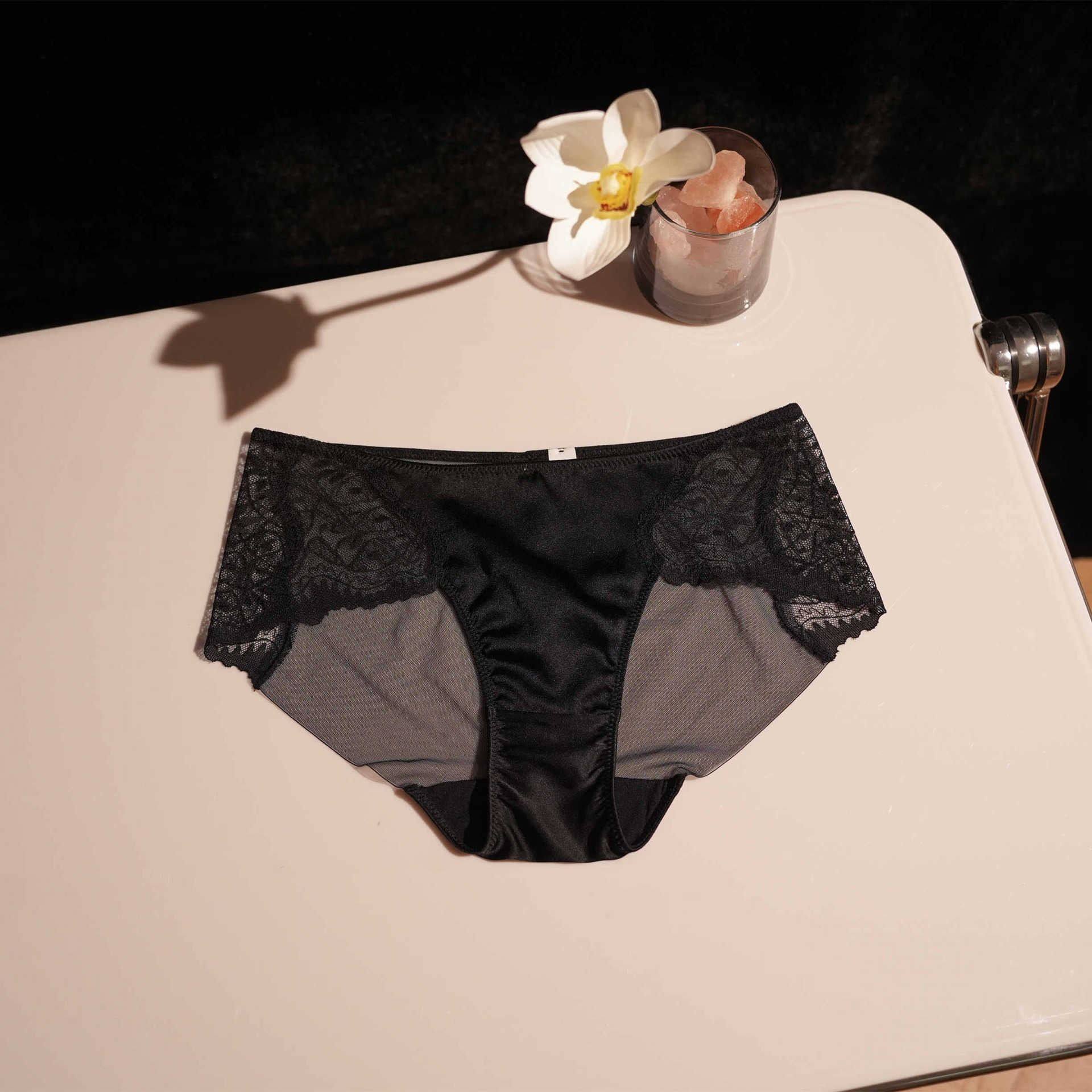 博航真丝内裤中腰女士内裤桑蚕丝薄款蕾丝花边透气包臀三角短款女,女士内衣/男士内衣/家居服,女三角裤,淘宝优惠券,粉丝福利购,淘宝优惠卷