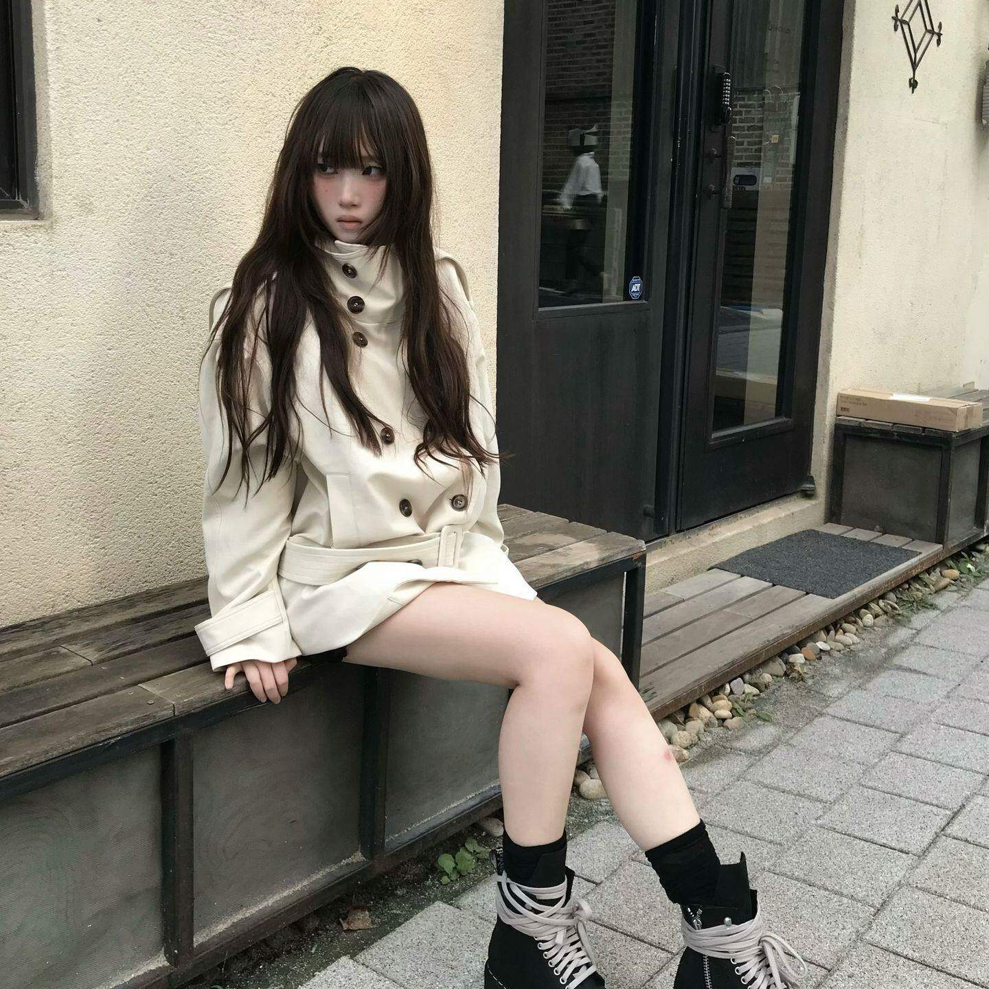 韩系复古松弛感白色风衣