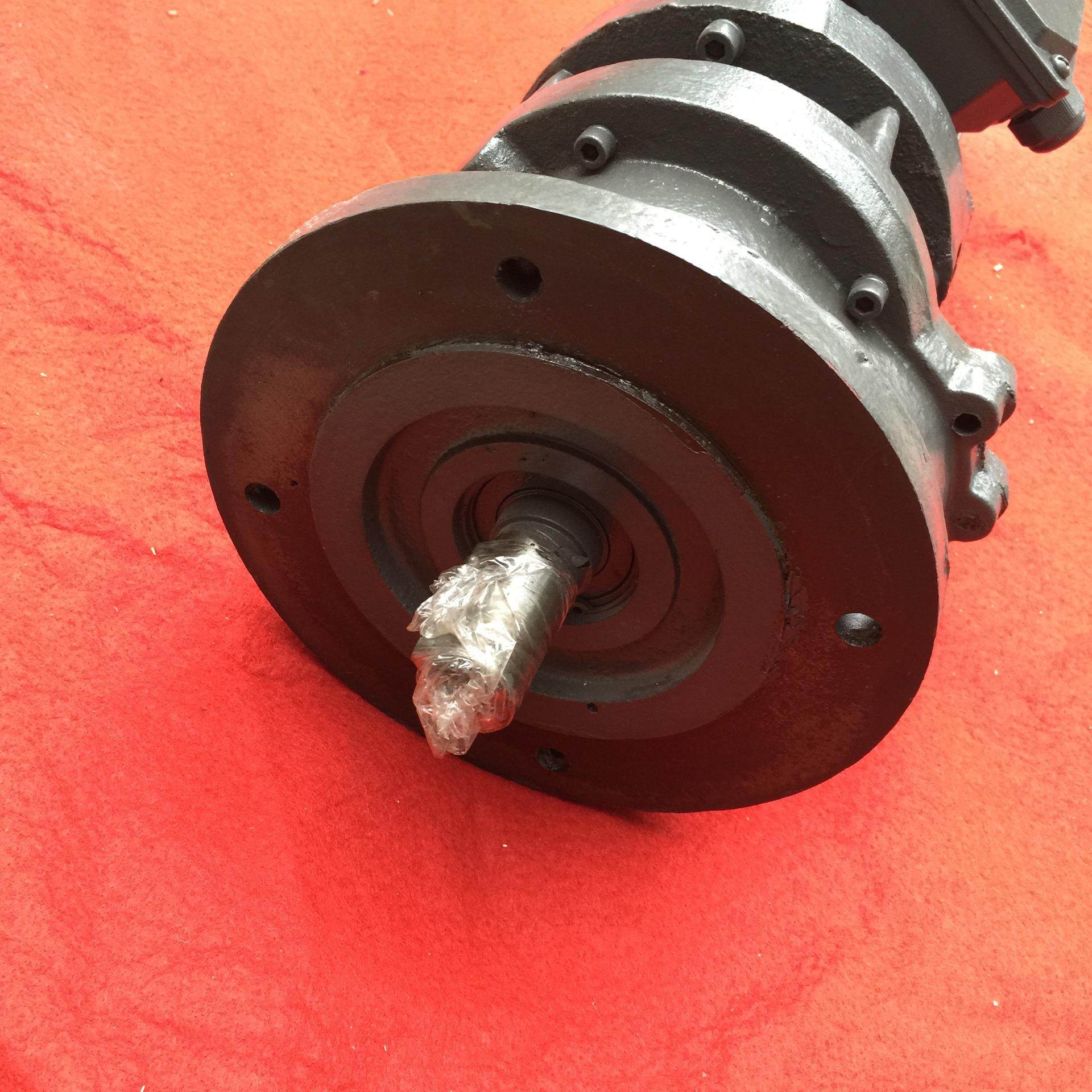 梳棉机给棉减速机VTU8-0.55-I=67.27 纺织机械配件