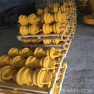 SD16 D155等推土机支重轮 PD320Y D85 支撑轮 PD165Y TY160