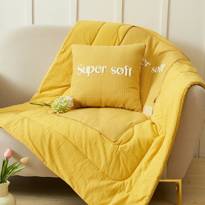 新款全棉两用二合一毛巾绣华夫格抱枕被 车载沙发学生午睡靠垫被,居家布艺,抱枕被,淘宝优惠券,粉丝福利购,淘宝优惠卷