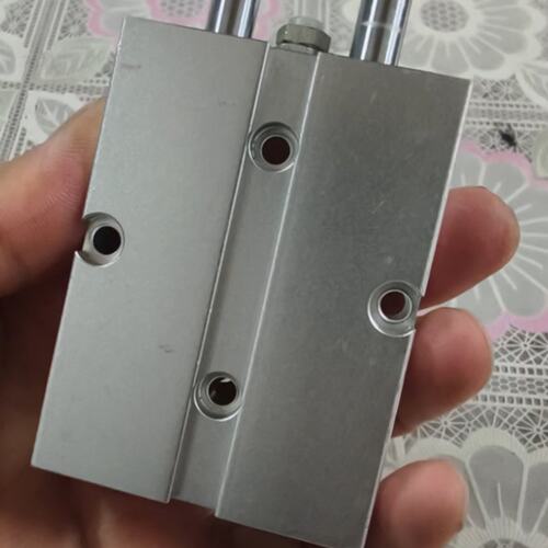 议价气缸TN16X20S双杆气缸实物拍摄，一个，几乎