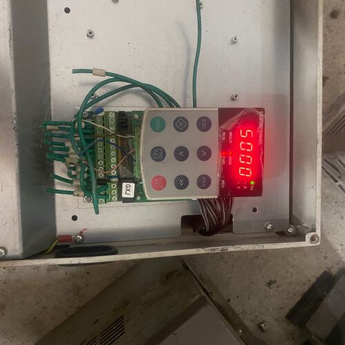议价V5-H变频器V5-H-4T30GA-GXJV5-H-4T22GA-GXJV5-H-4T37GA-GXJ