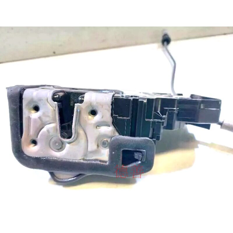 适用奔驰车门尾箱锁块