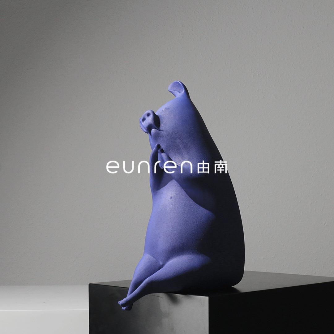 忧郁猪可爱动物树脂家具客厅样板房酒店桌面北欧摆件装饰品