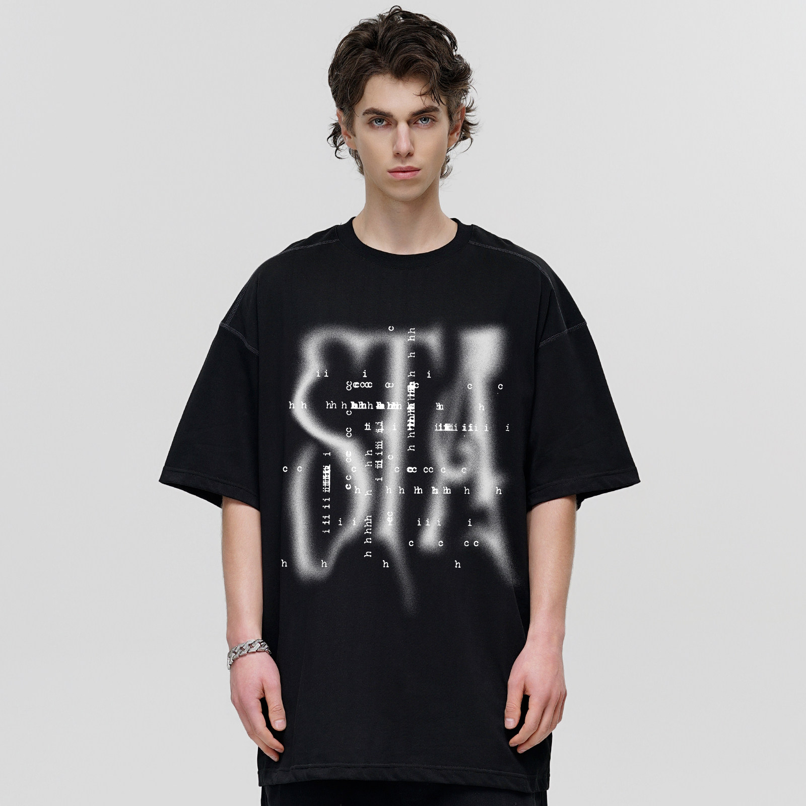 STA字母明线系列字母短袖