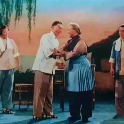 京剧沙家浜演出服沙奶奶郭建光阿庆嫂表演服老Q太太服装样板戏服