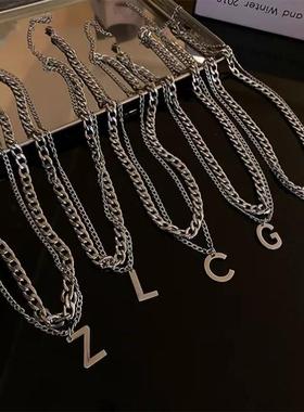 26个字母情侣钛钢项炼女小众设计感毛衣炼韩国ins冷淡风锁骨炼