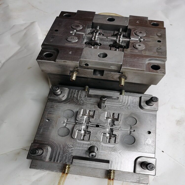 厂家供应定做精密塑料模具 开模加工注塑家用电器塑胶外壳定制