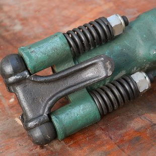 天水牌YT28凿岩机 开山钻头带气腿 甘肃天风燎原气腿式 风钻机