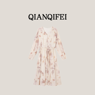 优雅浪漫粉色碎花V领收腰连衣裙 新款 2822 13F