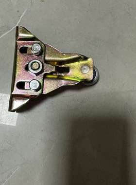 汽车零件移门滚轮总成HIACE 68320-26010