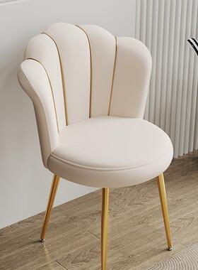 奶油风餐椅家用2025新款轻奢化妆椅子卧室白色梳妆台靠背凳r*r*