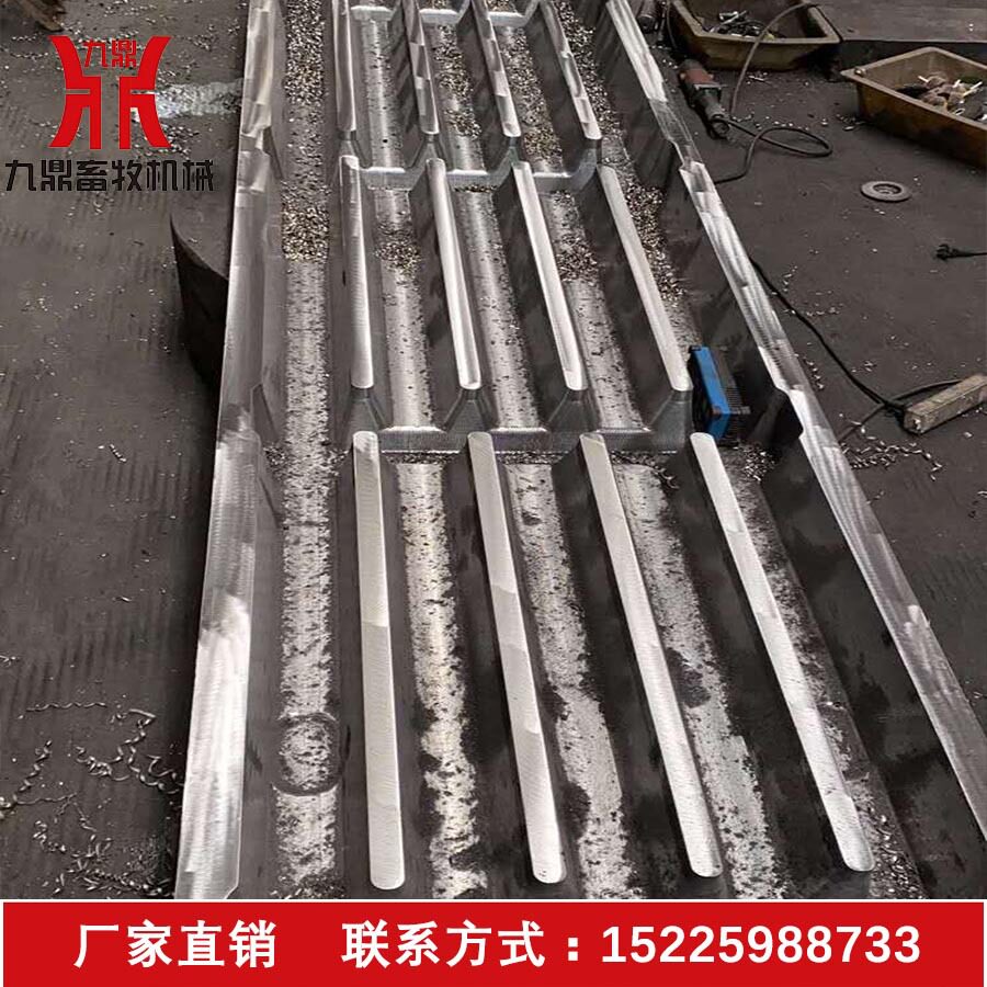 河南养猪设备厂家供应水泥漏粪板模具制作漏粪板钢模具