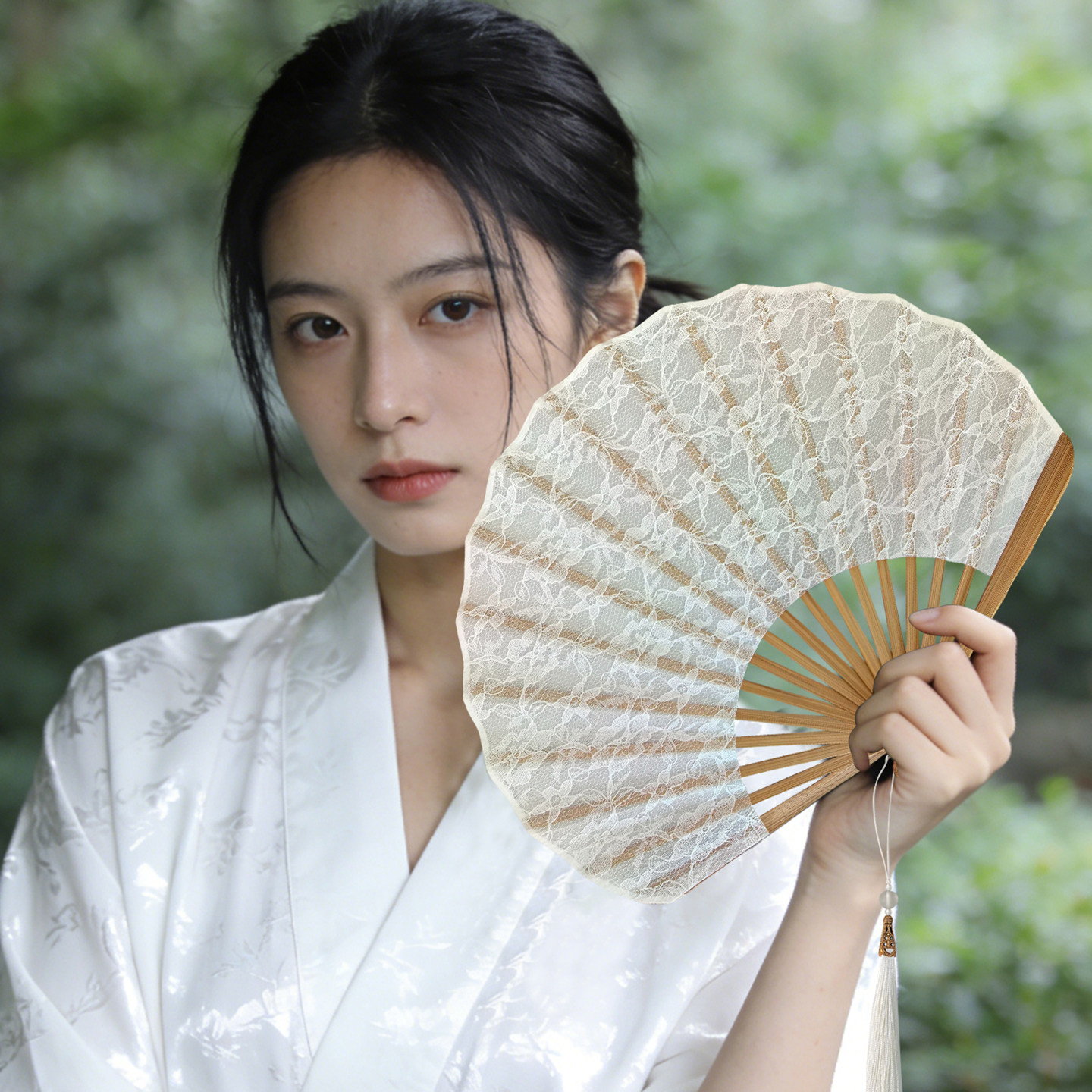 新中式白色蕾丝折扇贝壳扇子复古风折叠扇葵形刀扇汉服旗袍礼品扇