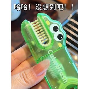 杯子长时间不刷就等于在喝脏水 小鳄鱼三合一杯盖刷奶瓶清洗刷子