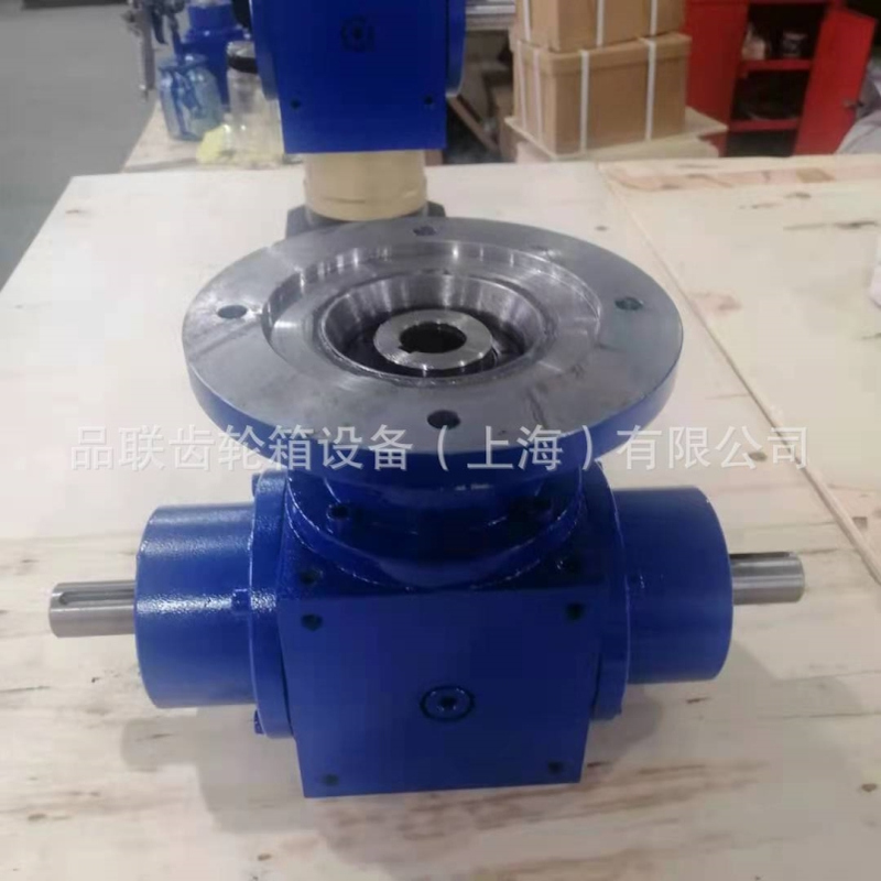 供应HD110转向箱螺旋锥齿轮换向器齿轮箱十字换向器转角箱