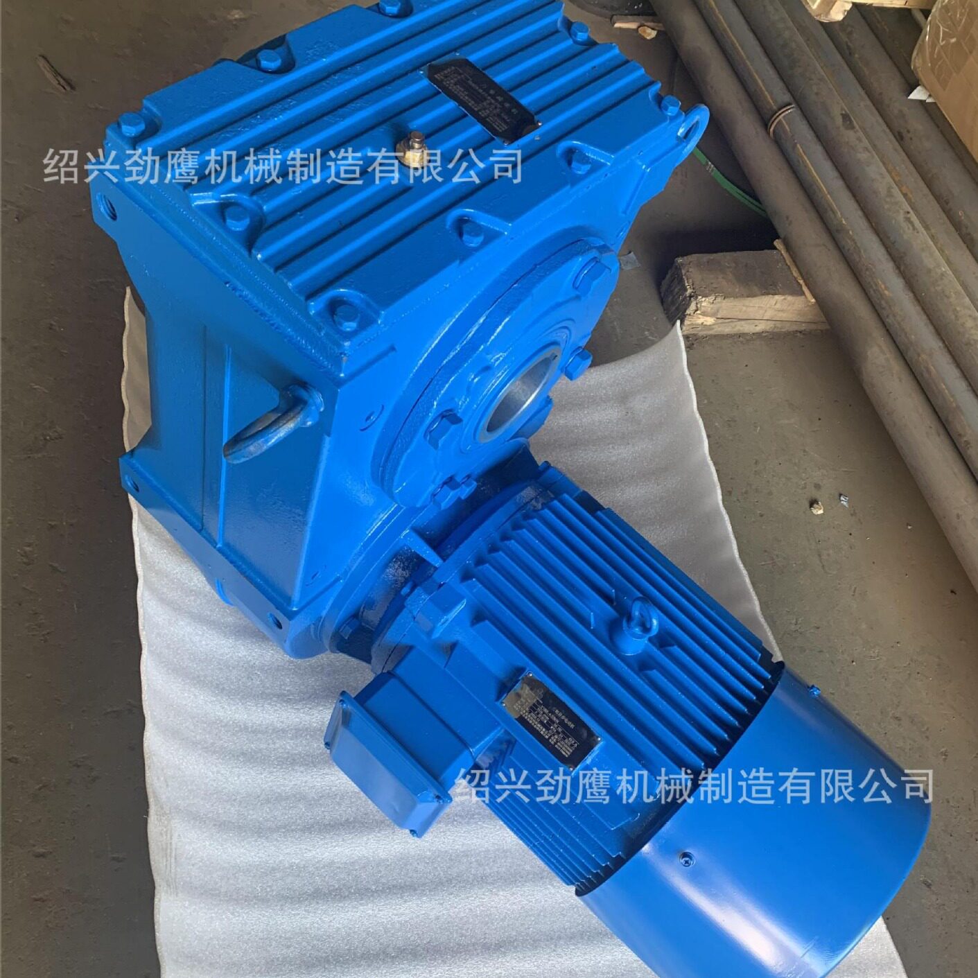 直销F系列蜗轮蜗杆减速机伺服减速器铝合金卧式开合式硬齿面减速