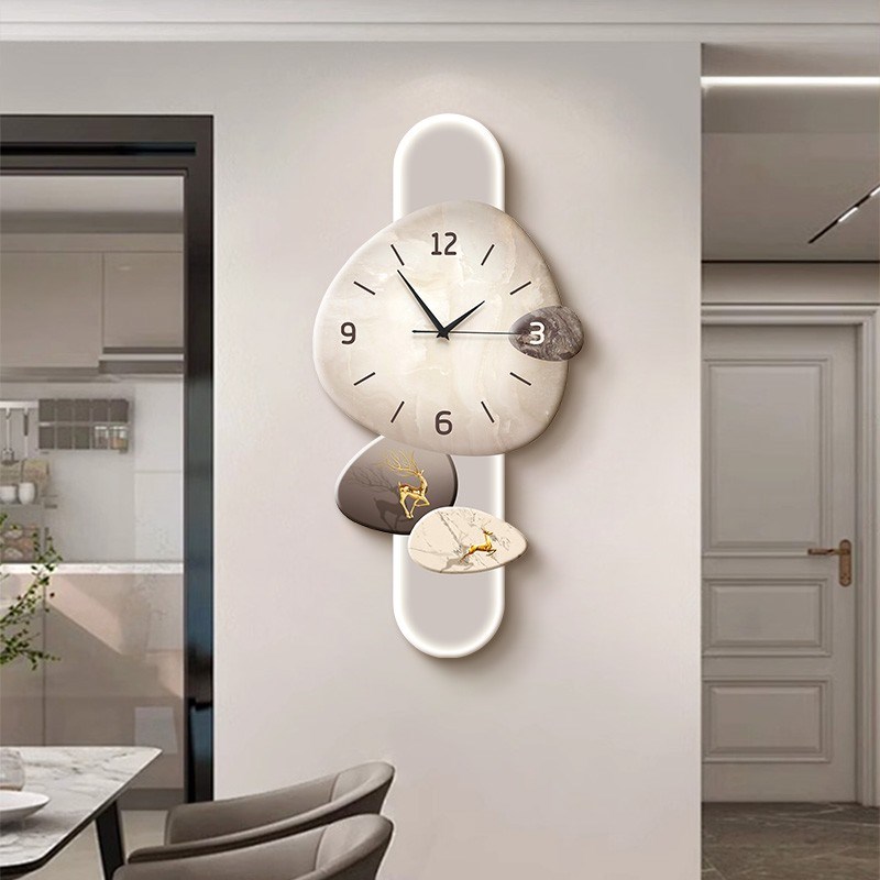 创意钟表挂钟客厅2024新款家用餐厅G挂表客厅电视背景墙时钟壁灯