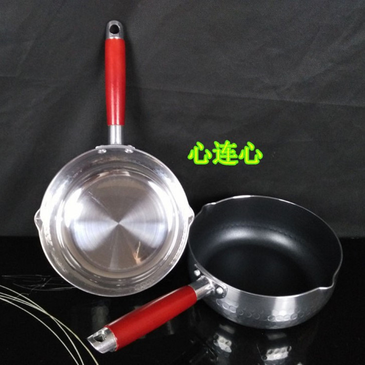 厂家直销复底不沾雪平锅奶锅汤锅粥锅煮面锅木柄铝制平底锅