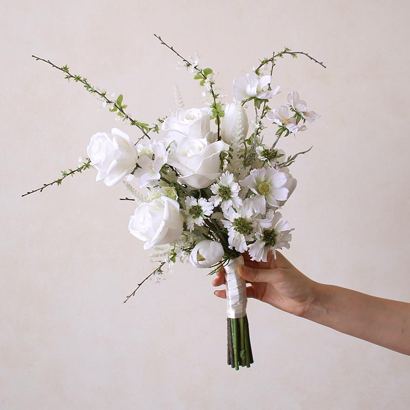 仿真花白色玫瑰波斯菊新娘拍照手捧花影楼假花婚礼摄影道具花束